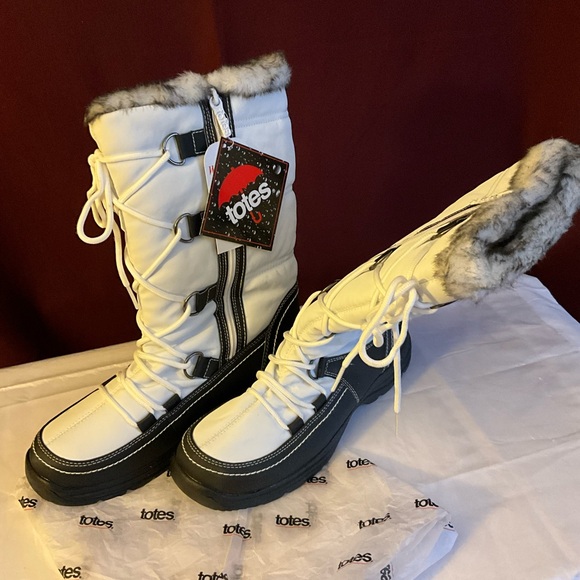 Totes White and Black Winter Boots - Picture 3 of 11